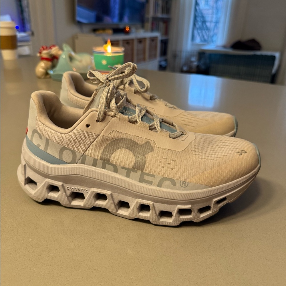 Cloudtec Running Shoes in Gray and Blue